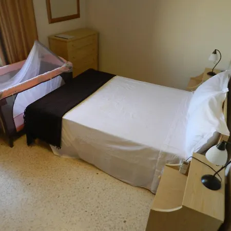 14, Triq Il Mithna * Qala